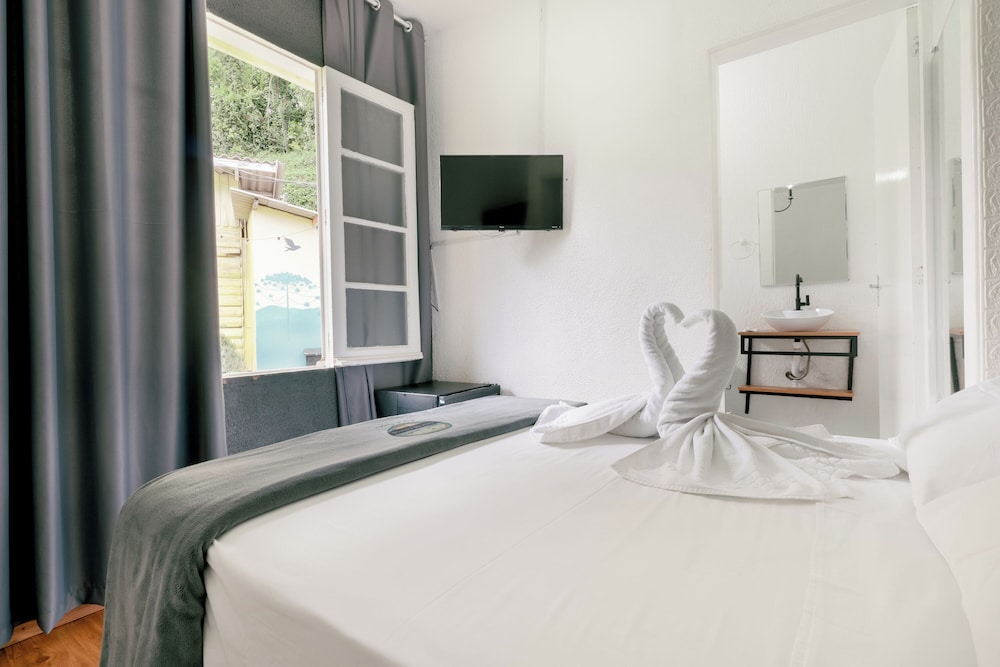 VELINN Casa de Campos Capivari House