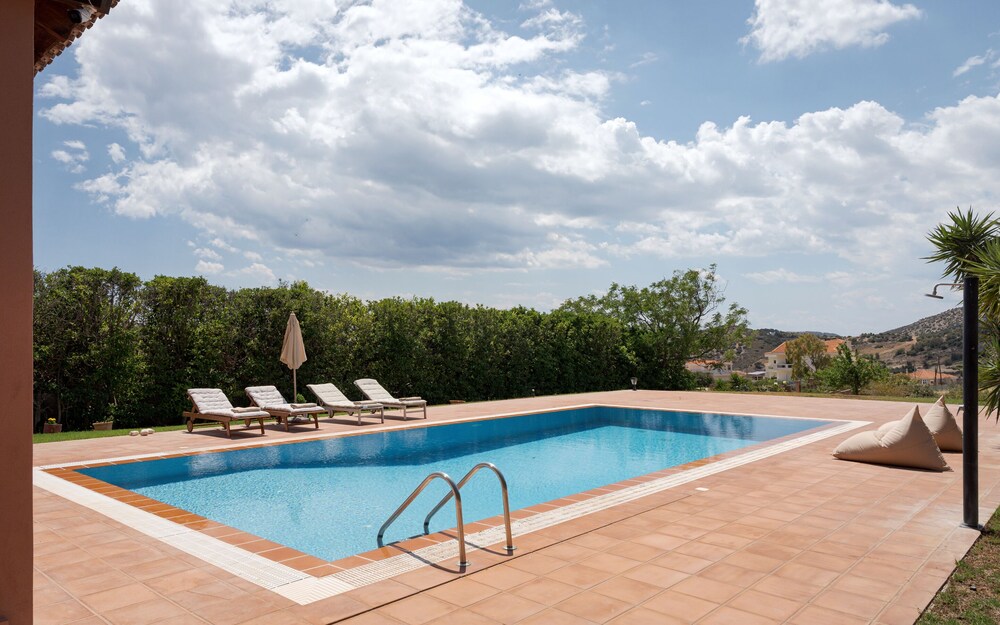 Calm Retreat Villa Lagonisi
