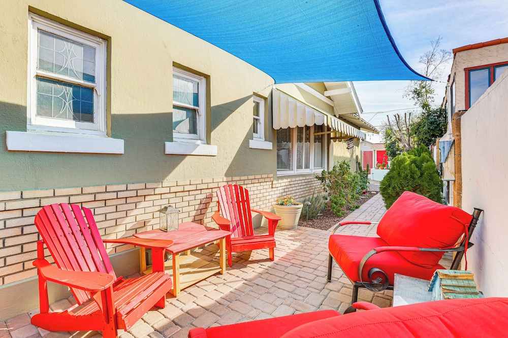 1 Mi to Dtwn: Updated Guesthouse in Phoenix!