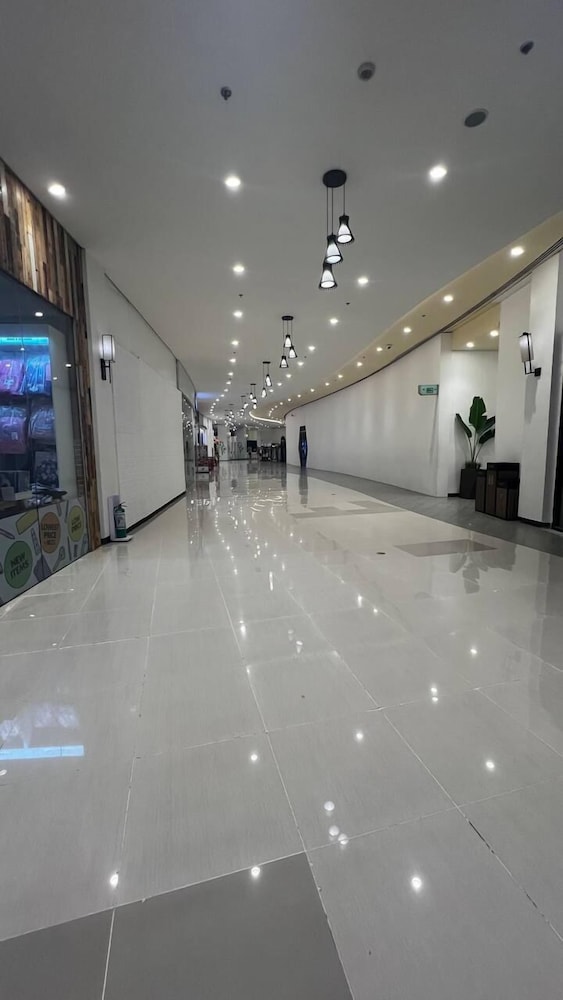 Marvinn's by LVH - 150 Newport Boulevard