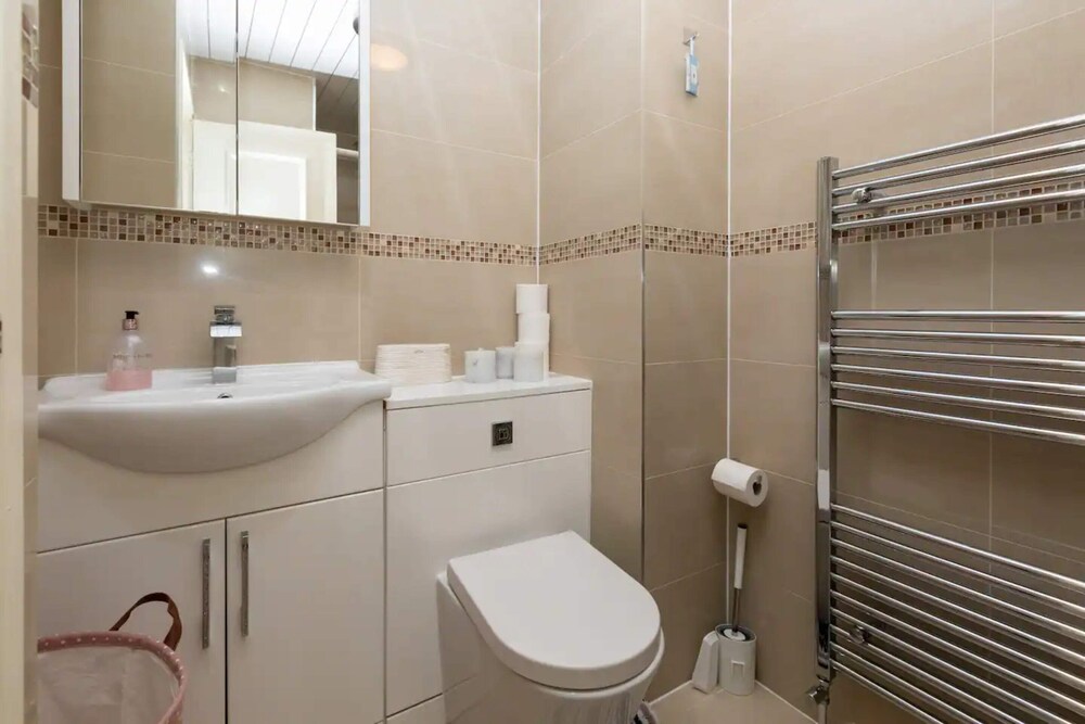 Modern & Spacious 2BD Flat - Westbourne Park
