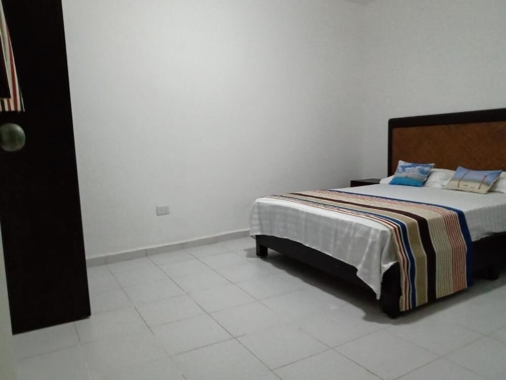 Las Palmas Hostal - Hostel