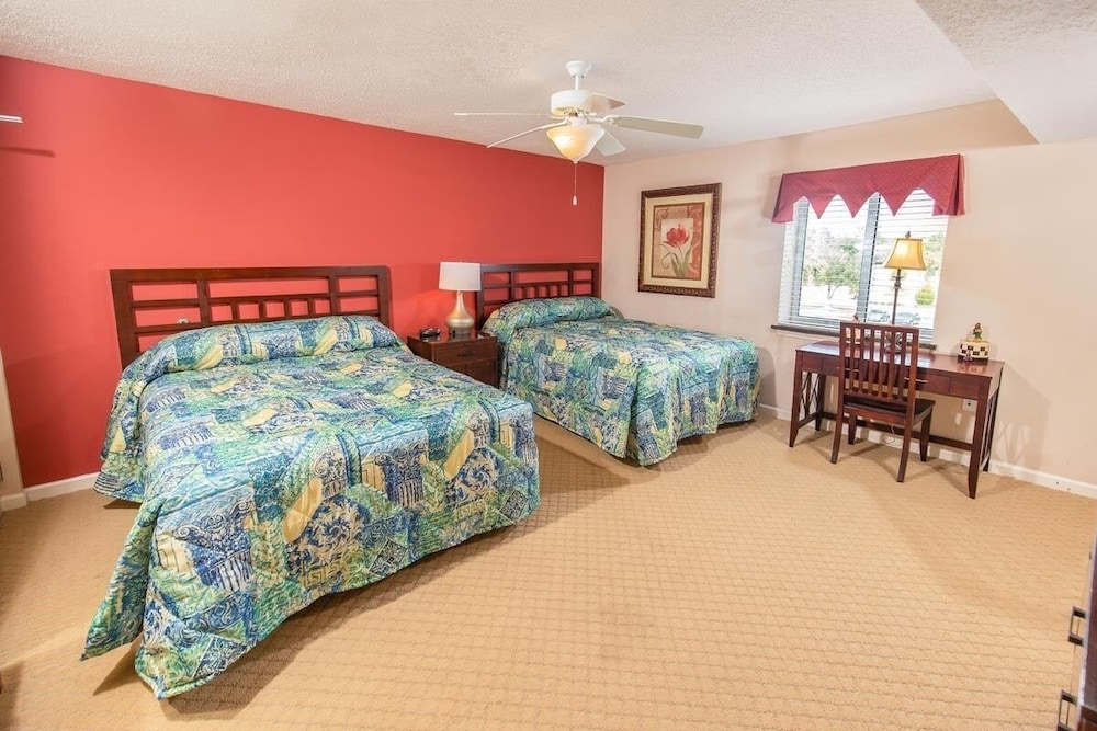 Yacht Club 2-805 3 Bedroom Condo