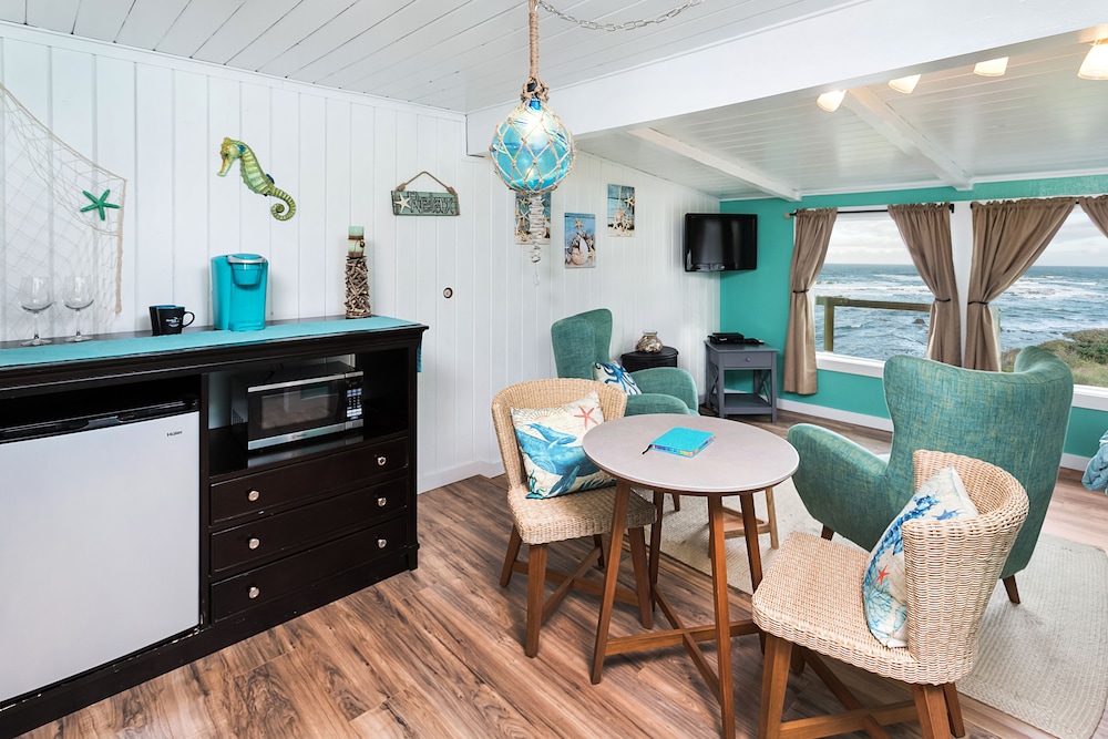 Moolack Shores Inn