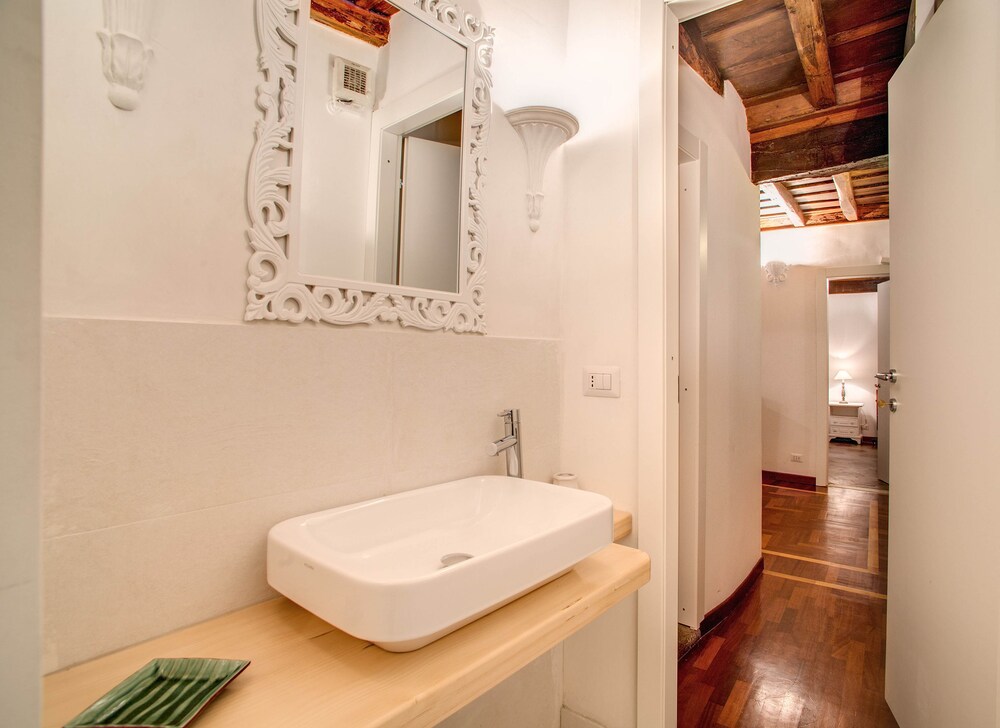HI Navona apartment