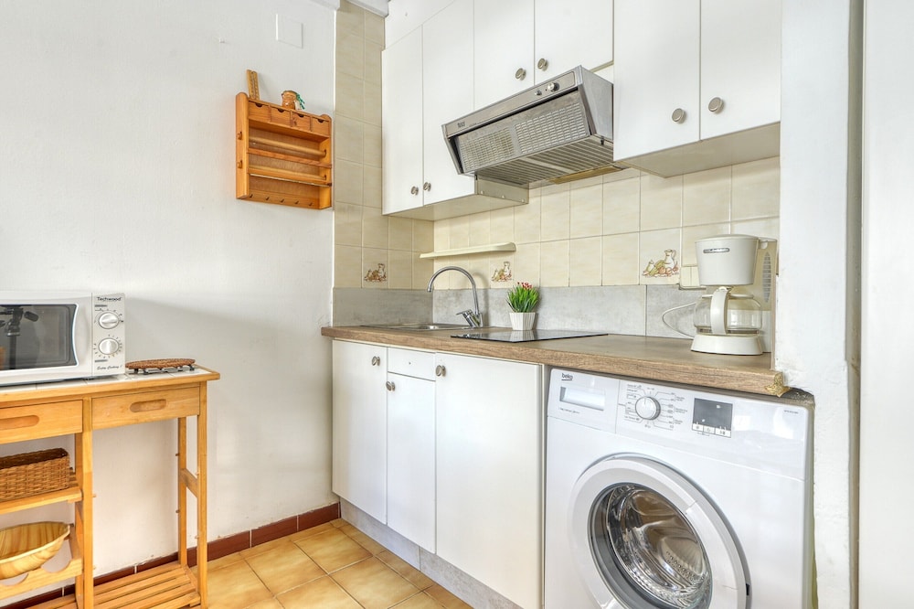 Apartment in Rosas Near Platja de Sta Margarida