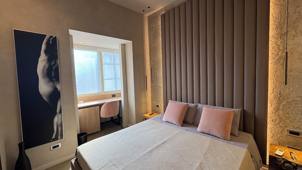 Tropicana room