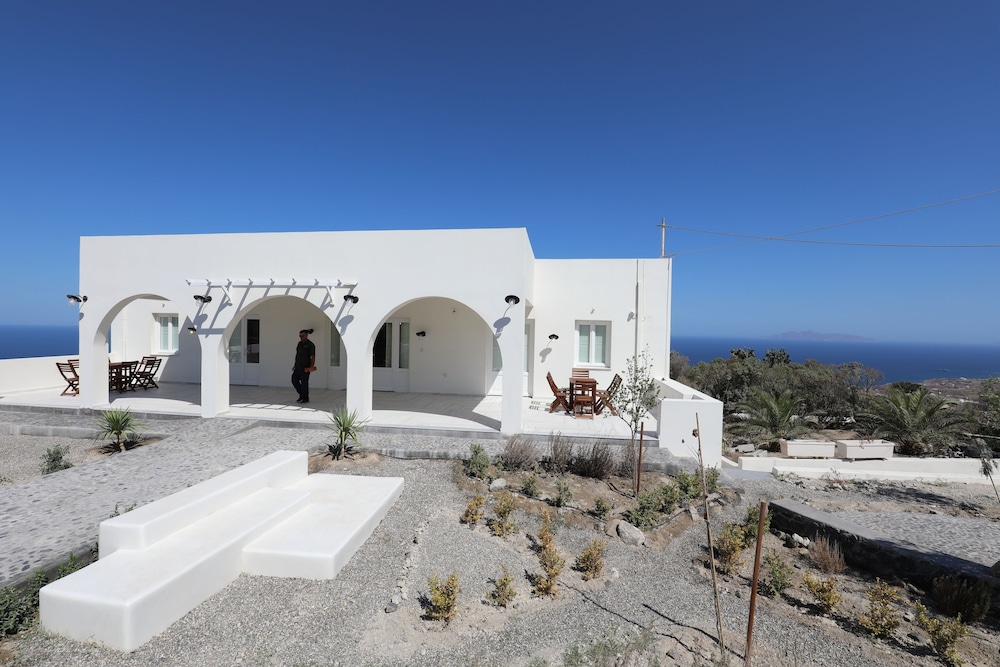 EOS Villa
