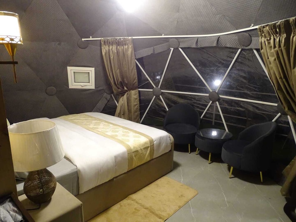 Shiku Glamping Stays