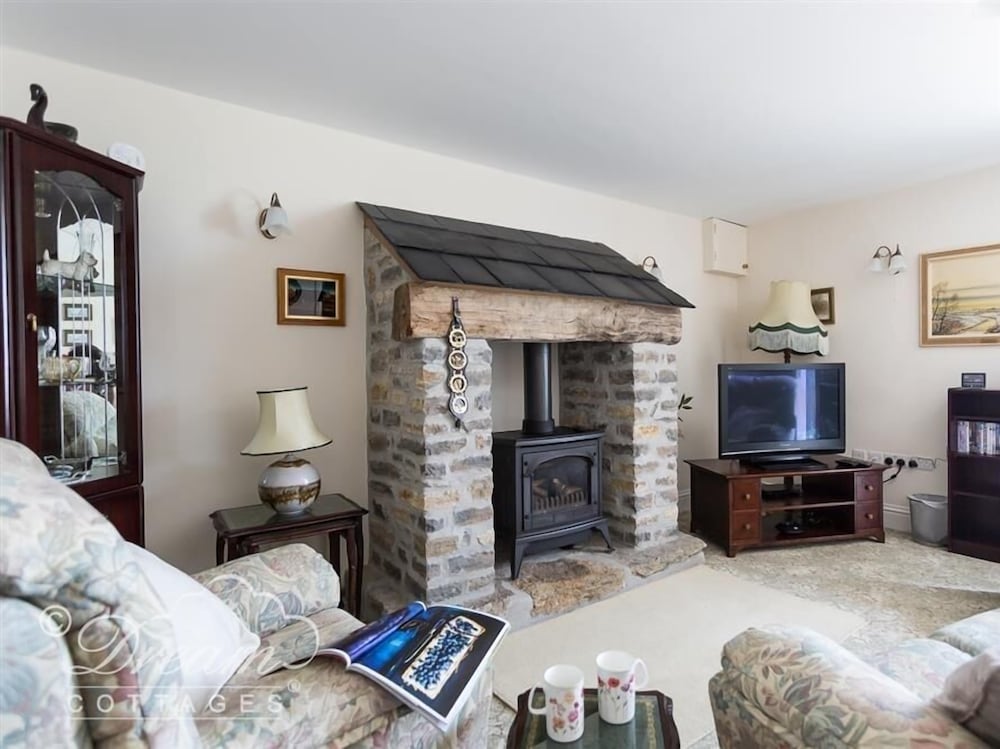 Grazeland Cottage view 3