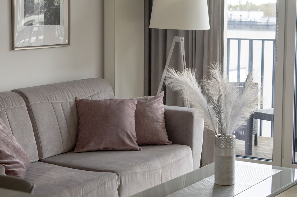 Żwirki Apartment Łódź by Renters