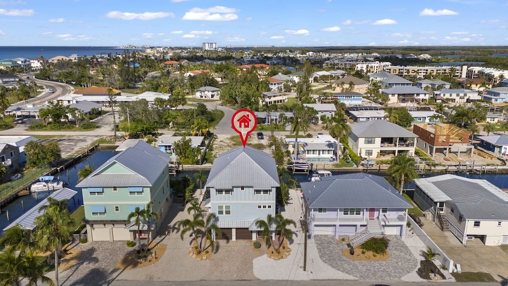 143 Catch And Relax: 5br Home W/ Pool & Spa! 5 Bedroom Home