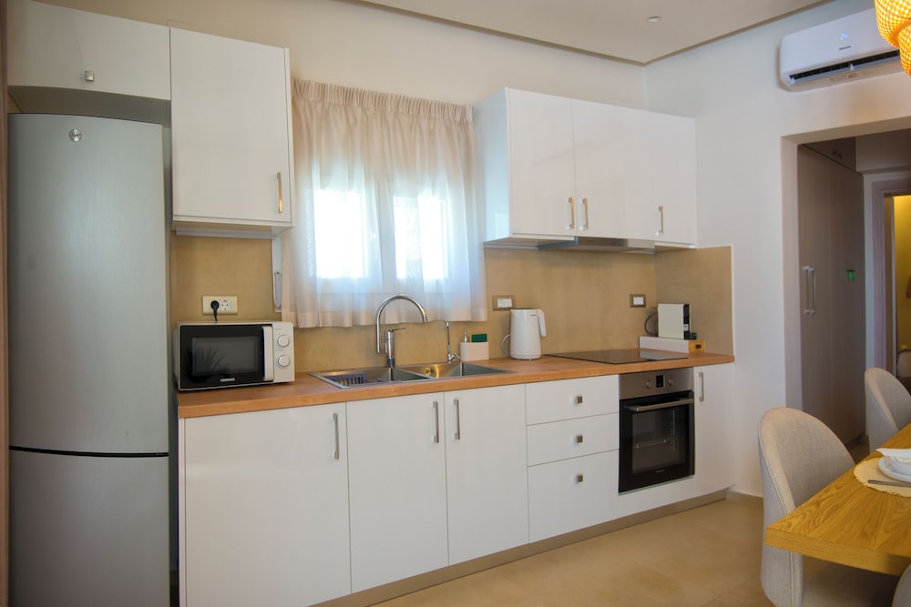 SIDONIA SUITE