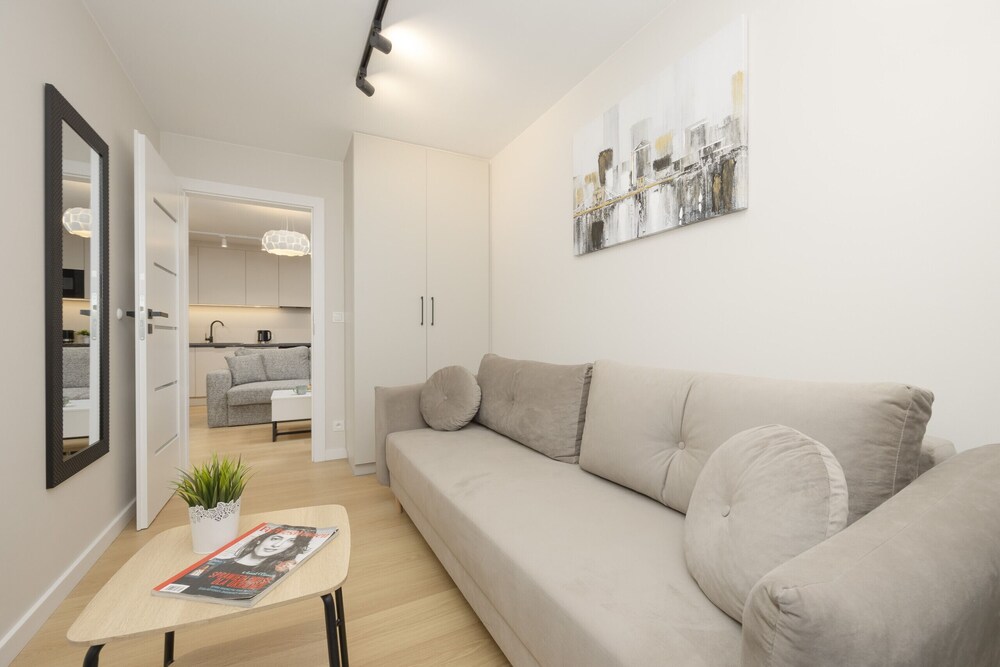 Apartment for 6 in Warsaw by Renters view 2