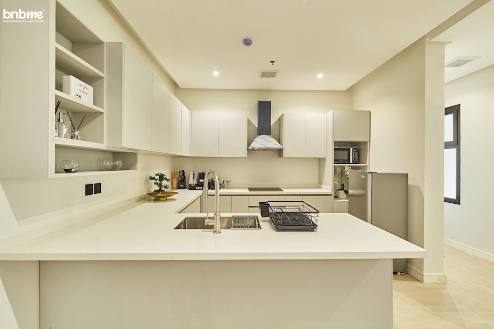 bnbmehomes-Top APT nr Kingdom Tower-B11