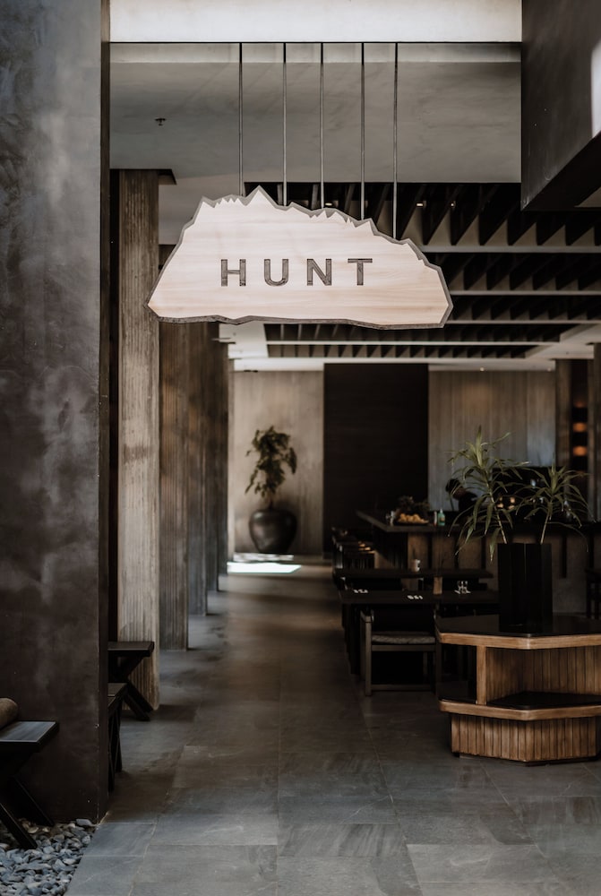 The Funny Lion El Nido