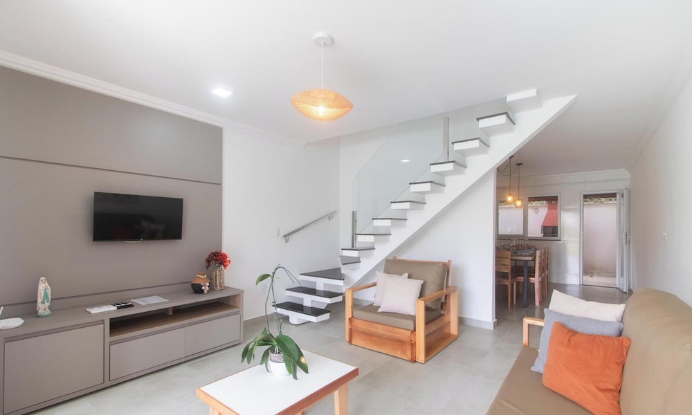 House 2 Suites in Condo w/ Pool Mnt0058