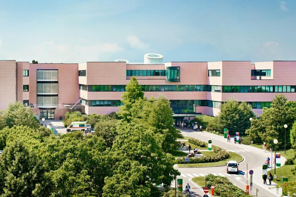 KHL apartments