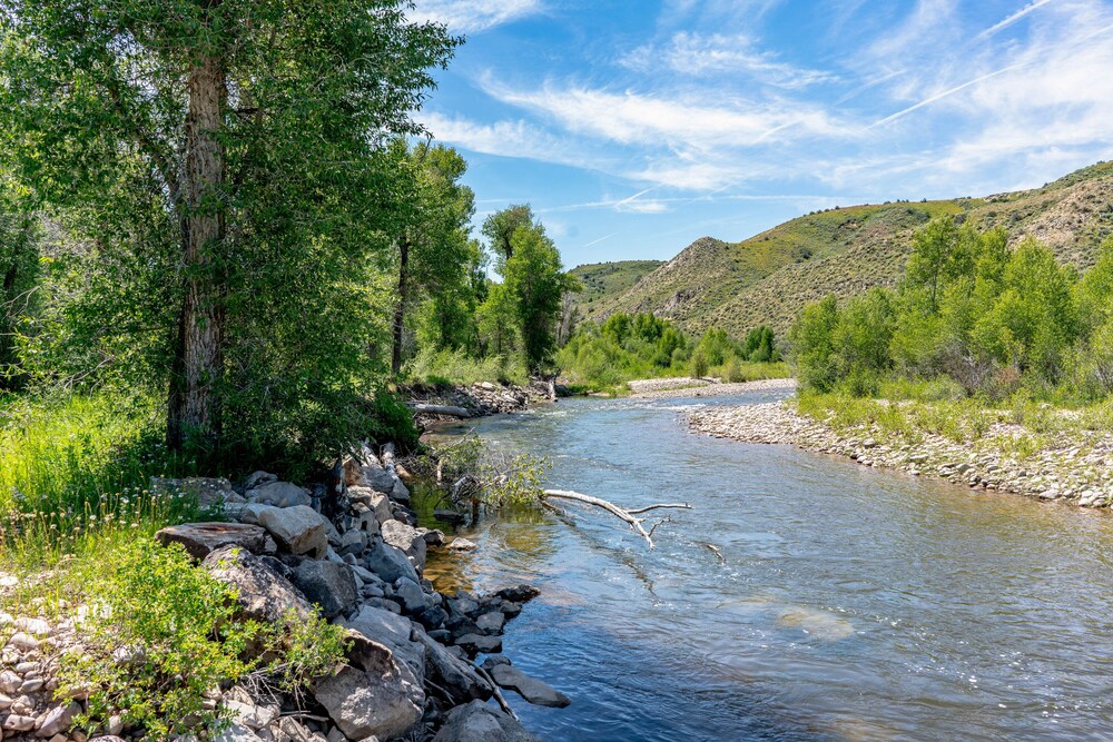 Evanston Vacations - Tranquil Wyoming Cabin Near Uintas - 105 Acres! - Property Image 12