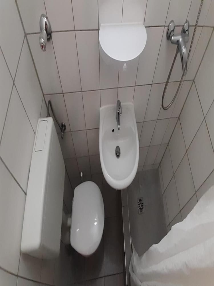 2-Rent Group Hostel Apartments SEN14
