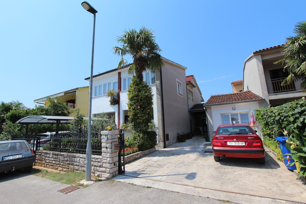 Photo 19