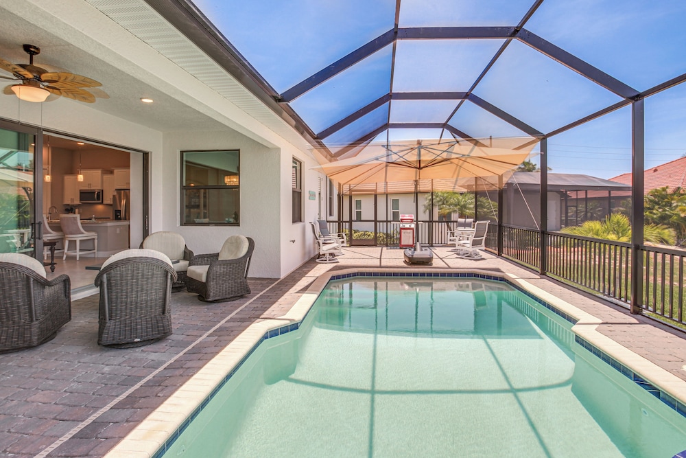 Sunset Views, Dock: Canalfront Home in Punta Gorda