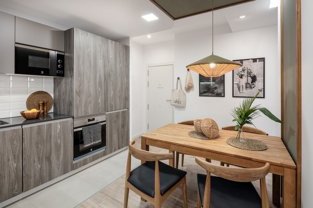 Hema - 2 Bedrooms in Trafalgar