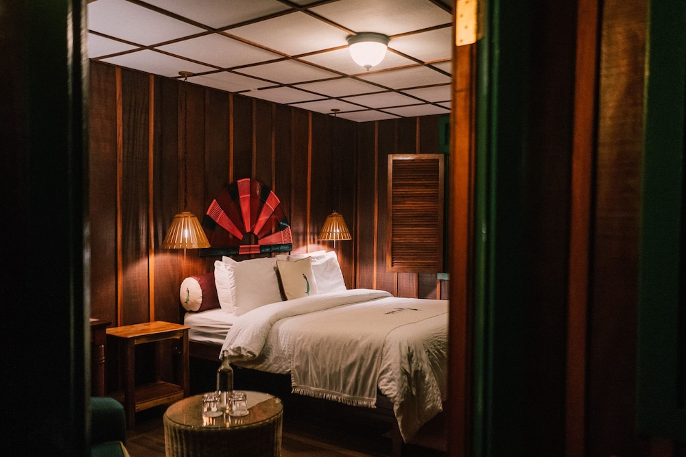Trogon Lodge