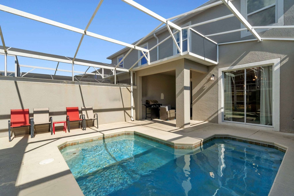 Chic 4BR Home With Mickey Star Wars Rooms