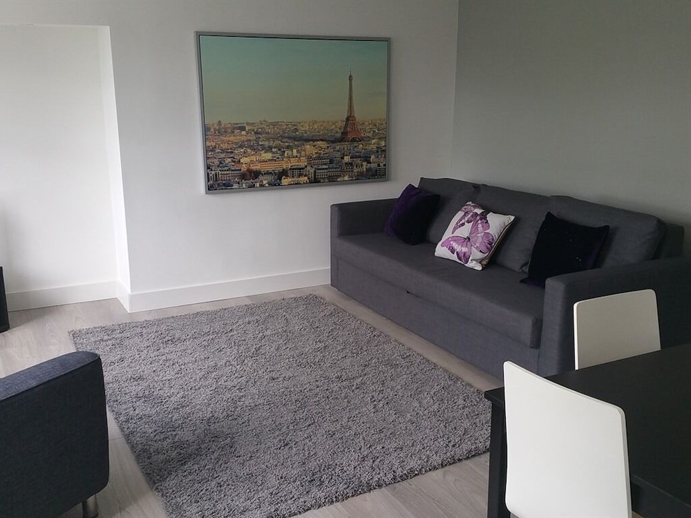 Coast & City Apartments