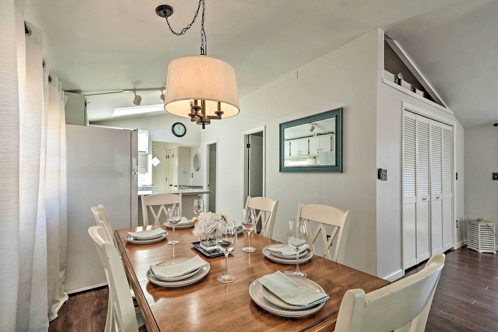 Beachy Lavallette Cottage w/ Outdoor Shower, Patio view 3