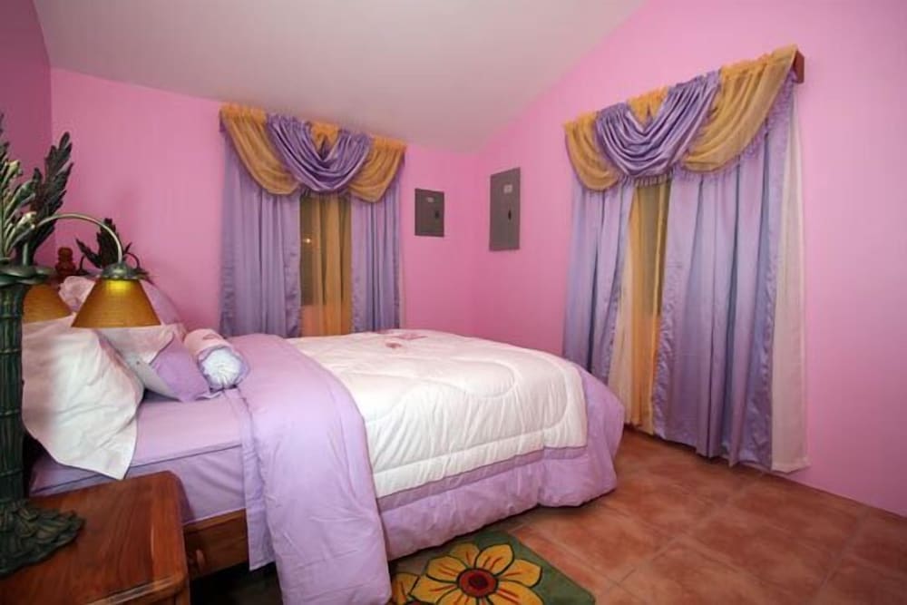 Sheppy's Den Villa