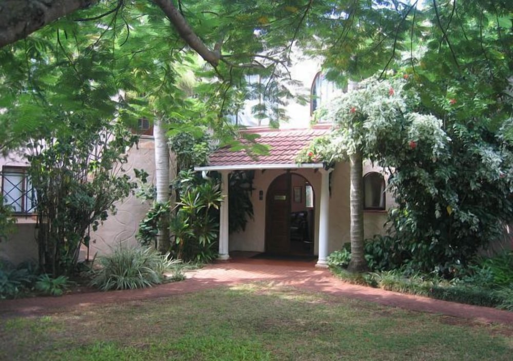 Canefields Country House