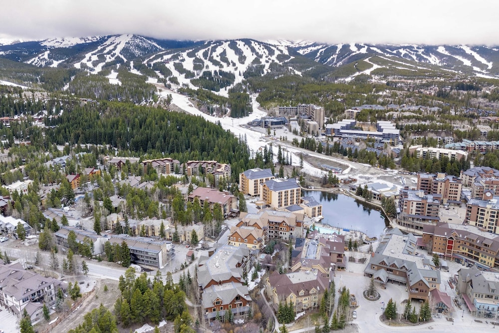 Steps to Lifts, Peak 9, Main Street Balcony, Lounge Pool Water House 5204