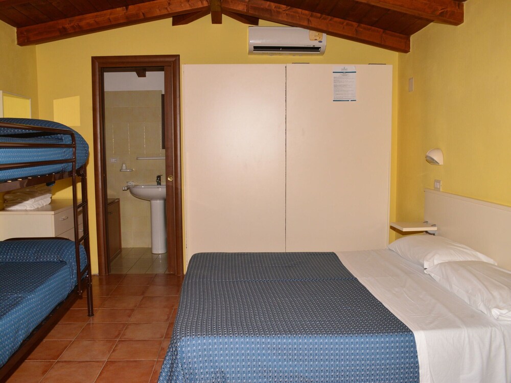 Chalet in Cilento With Sea View and Pool