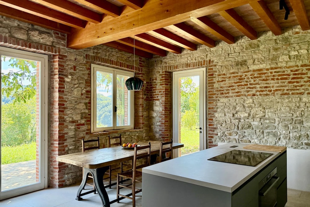 Villa Poggio Castellaro by Boutique in the Heart of Italy s Food Valley Emilia-romagna