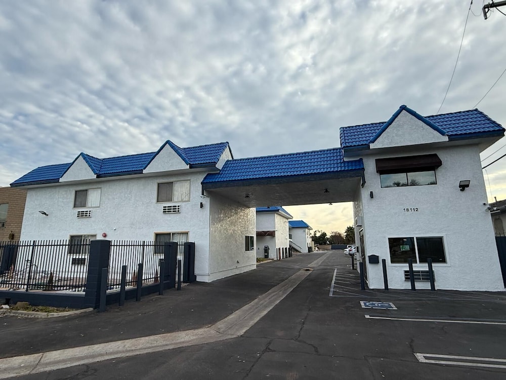 Beach Inn - A Huntington Beach Motel
