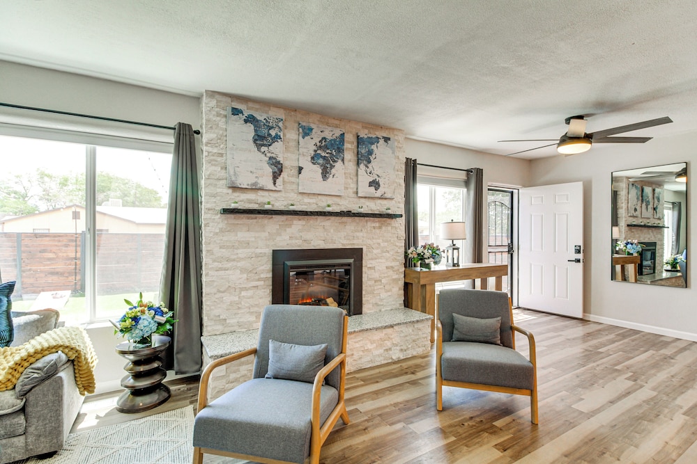 Newly Renovated Albuquerque Retreat w/ Pool Table