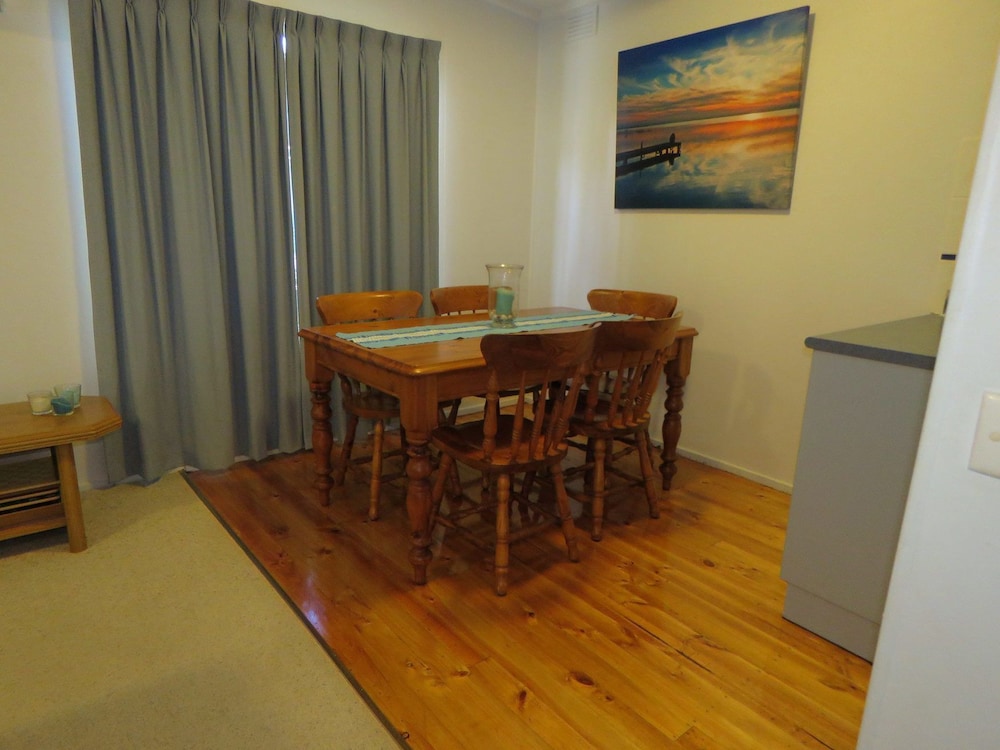 8 Ophir Cottage in Ventnor view 4