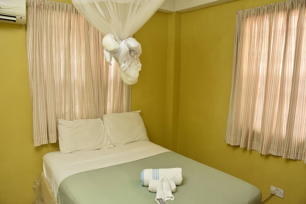 Aanola Villas A4 Spacious Caribbean Casa view 4