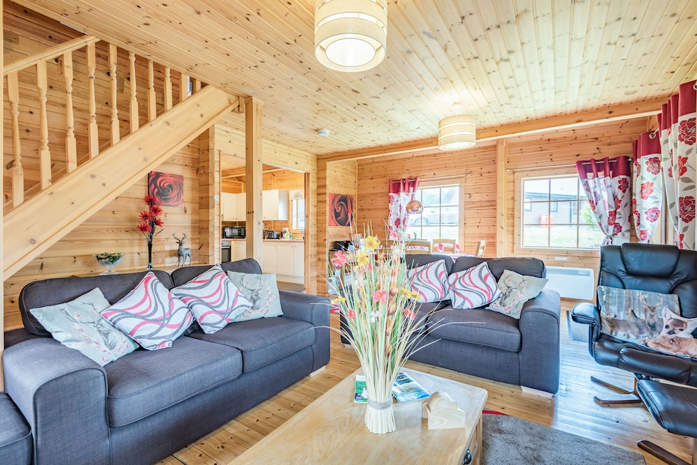 Robin Lodge