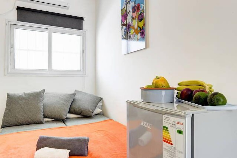 Ha-Carmel Market Apartment