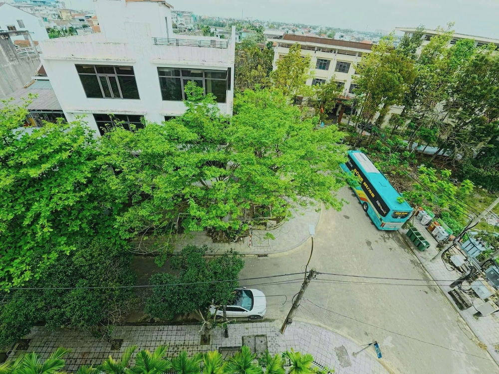 TORI HOMESTAY