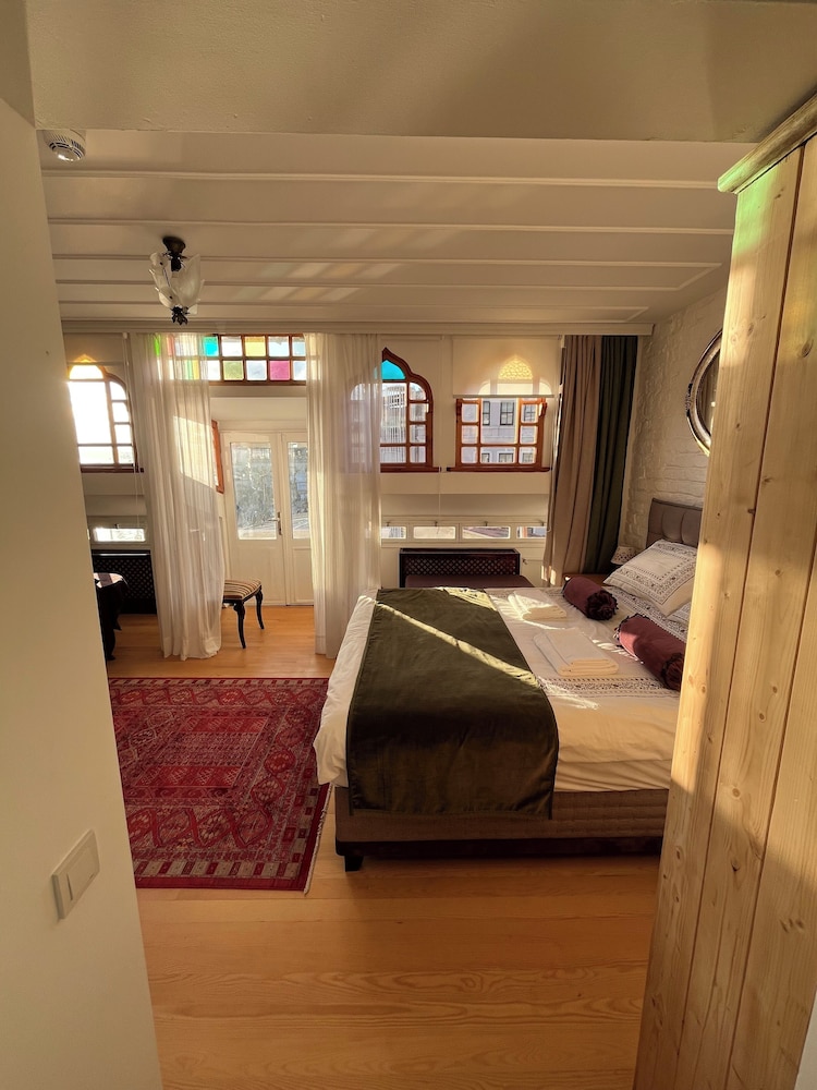 Levant Pension de Luxe
