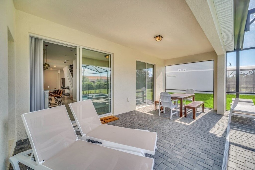 Floridian Cabana by All Vacation Dreams - Image 1