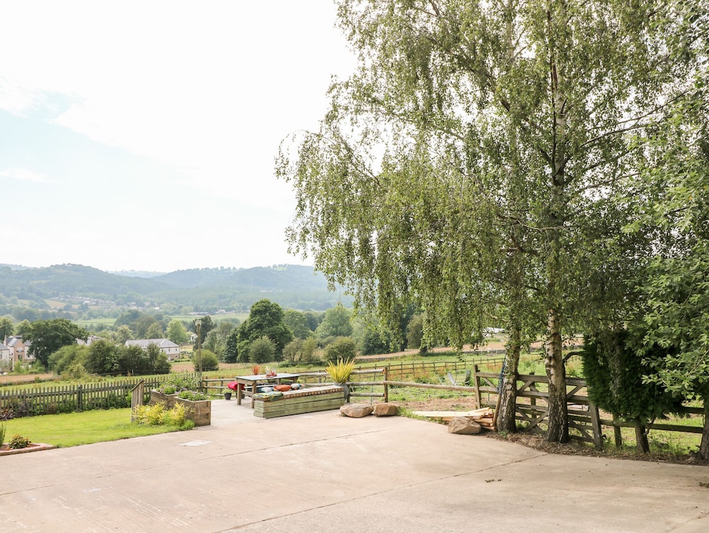 Grove Farm Barn