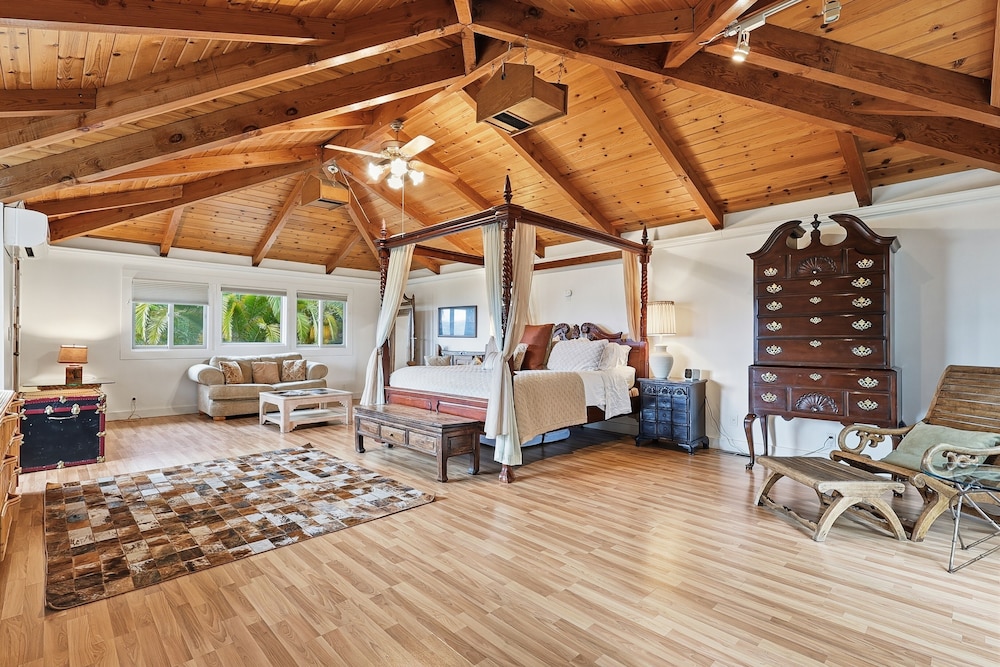 Adventure Alexander Valley Lodge With Pool & Hot Tub 6 Bedroom Villa