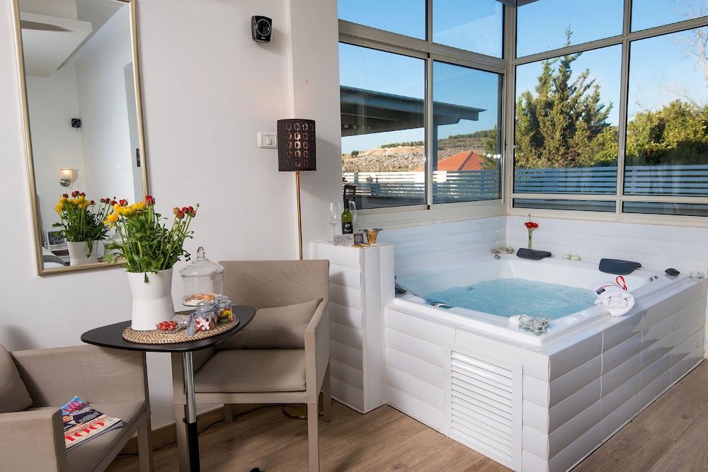 Osnata Boutique Suites