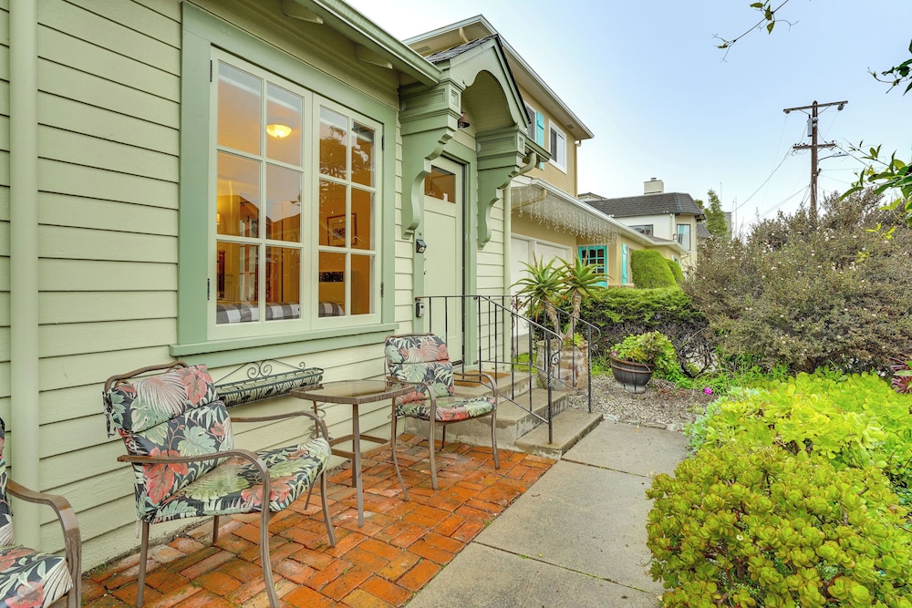 Inviting 1BR Patio Full Kitchen