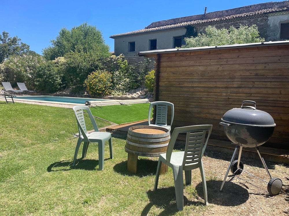 Villa in Vaison Near Roman Ruins & Pool